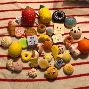 Pack of 5 random small/medium squishes.